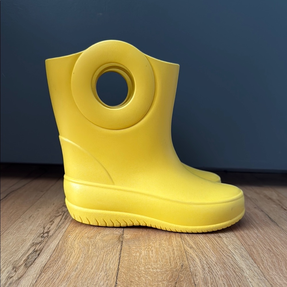 Okabashi Yellow Rain Boots with Textured Grip